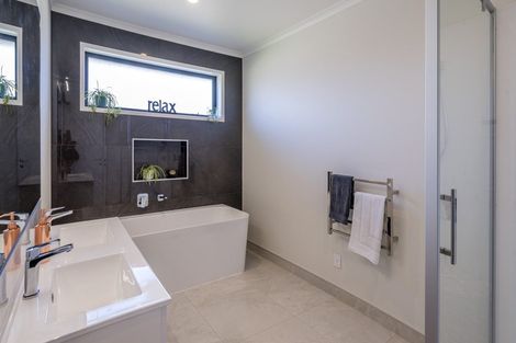 Photo of property in 13 Kilsby Place, Levin, 5510