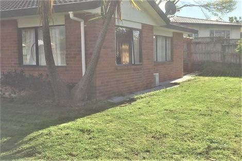 Photo of property in 22 Greenberry Drive, Ranui, Auckland, 0612