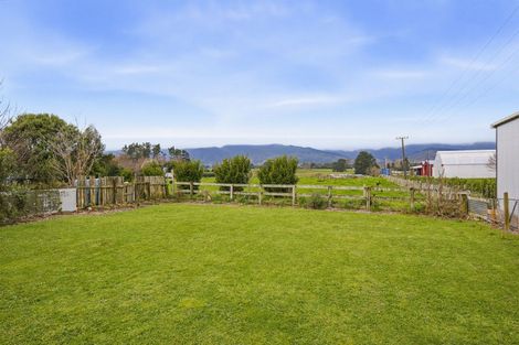 Photo of property in 2 Margaret Street, Shannon, 4821