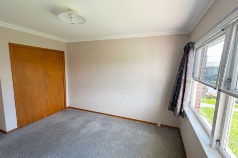 Photo of property in 36 Karaka Crescent, Levin, 5510