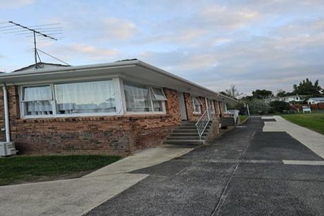 Photo of property in 1/21 Blenheim Street, Glenfield, Auckland, 0629