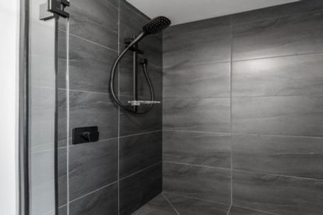 Photo of property in 1 Kapuka Lane, Wanaka, 9305