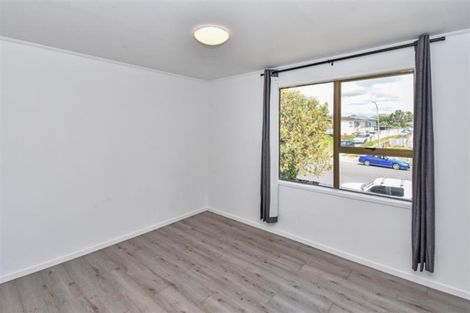 Photo of property in 10 Massine Place, Randwick Park, Auckland, 2105
