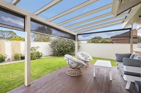 Photo of property in 37 Riverside Drive, Waiuku, 2123