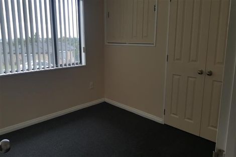 Photo of property in 25 Gordon Stanley Drive, Massey, Auckland, 0614