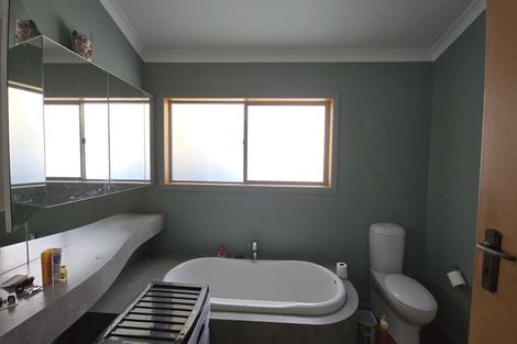 Photo of property in 116 Chaucer Road North, Hospital Hill, Napier, 4110