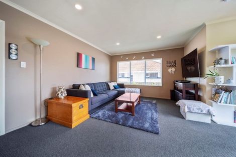 Photo of property in 50 Lismore Street, Merrilands, New Plymouth, 4312