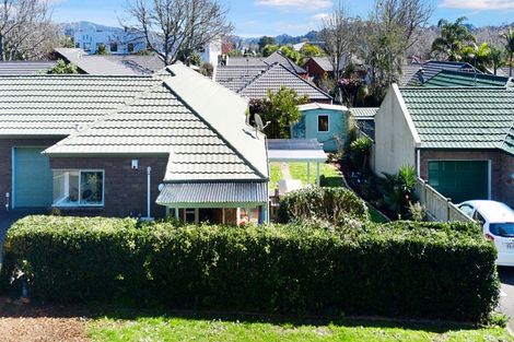 Photo of property in 4 Glenarden Way, Ranui, Auckland, 0612