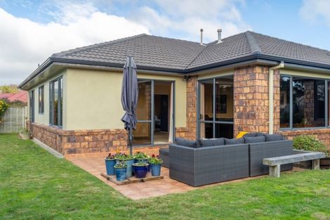 Photo of property in 21 Regent Drive, Paraparaumu Beach, Paraparaumu, 5032