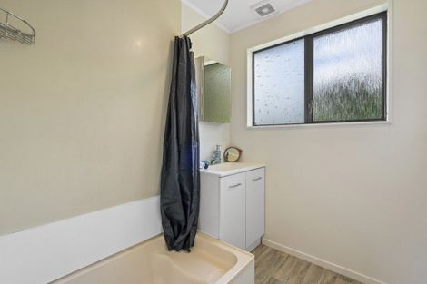 Photo of property in 1b Sunny Grove, Wainuiomata, Lower Hutt, 5014