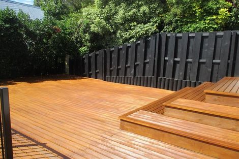 Photo of property in 2/2 Brigid Place, Mount Pleasant, Christchurch, 8081