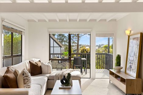 Photo of property in 2/105 Carlisle Road, Torbay, Auckland, 0632