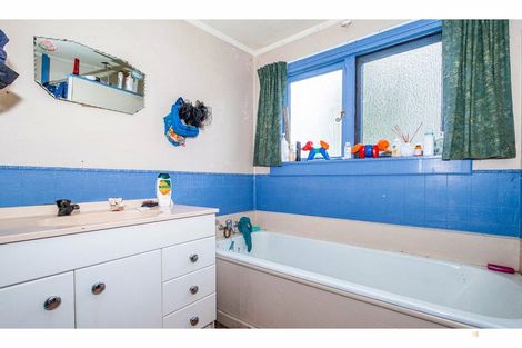 Photo of property in 35 Leonard Street, Waimate, 7924