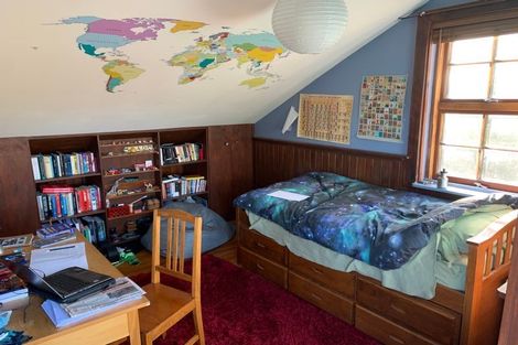 Photo of property in 57 Hawkhurst Road, Lyttelton, 8082