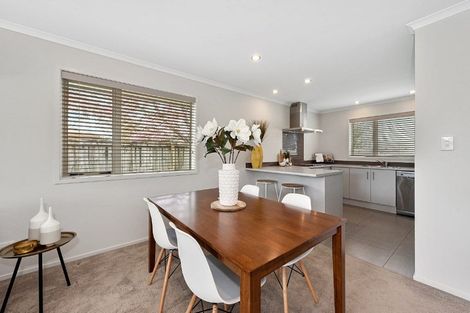 Photo of property in 22 Shrule Place, Huntington, Hamilton, 3210