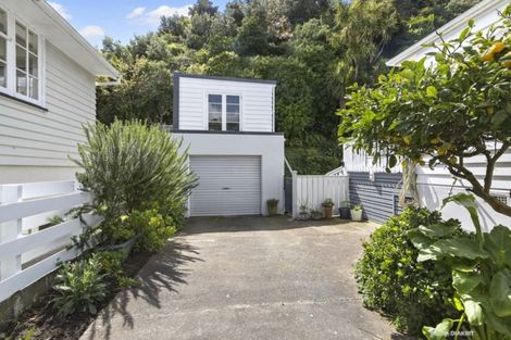 Photo of property in 5 Melrose Road, Island Bay, Wellington, 6023