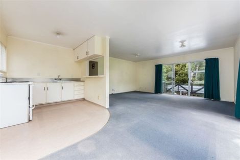 Photo of property in 2/25 Edgware Road, West Harbour, Auckland, 0618