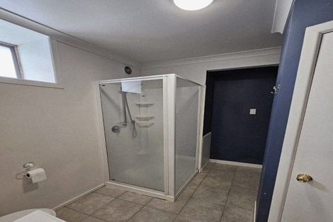 Photo of property in 40 Ruskin Road, Newlands, Wellington, 6037