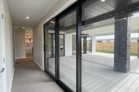 Photo of property in 92 Hugo Shaw Drive, Cambridge, 3434