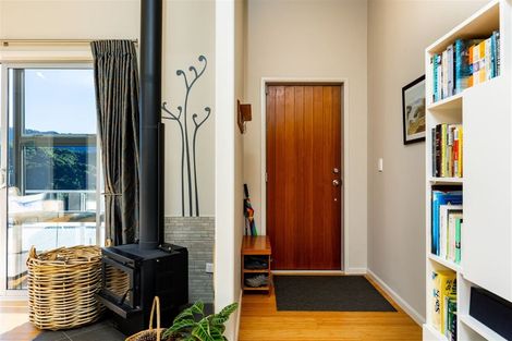 Photo of property in 7 Collins Place, Picton, 7220