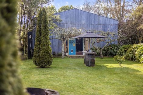 Photo of property in 154 Main Road, Levin, 5510