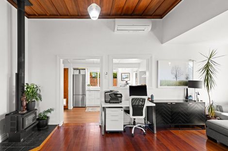 Photo of property in 92 Auckland Road, Greenmeadows, Napier, 4112