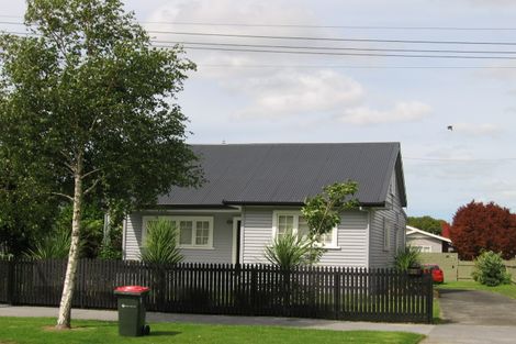 Photo of property in 35 Wairau Avenue, Avondale, Auckland, 1026