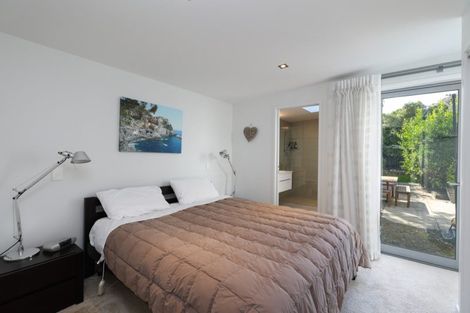 Photo of property in 359 Hardy Street, Nelson, 7010