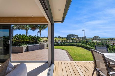 Photo of property in 17 Chatswood Grove, Fitzroy, New Plymouth, 4312