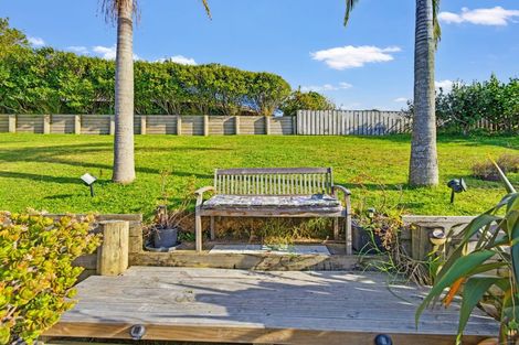 Photo of property in 40 Te Kauri Place, Helensville, 0800