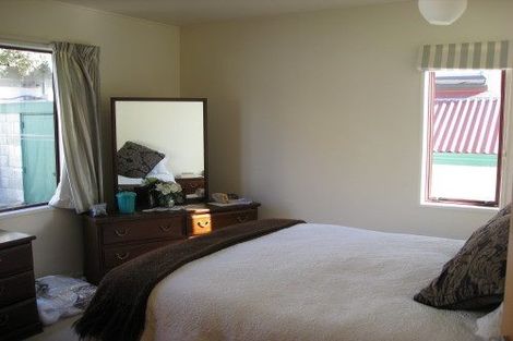 Photo of property in 2/46 Childers Terrace, Kilbirnie, Wellington, 6022