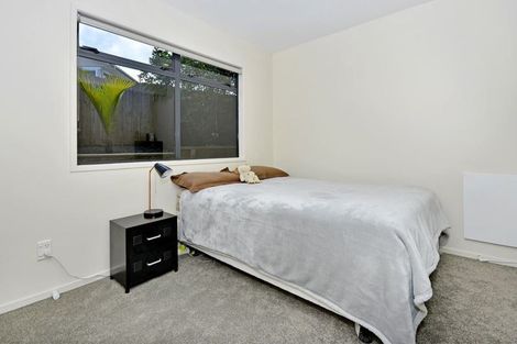 Photo of property in 20 Geoffrey Road, Torbay, Auckland, 0630