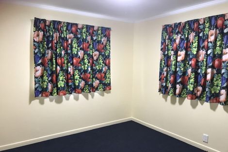 Photo of property in 16a Kerry Place, Papakura, 2110