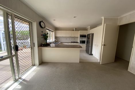 Photo of property in 8 Corfield Way, Burswood, Auckland, 2013