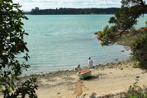 Photo of property in 860 Purerua Road, Te Ti Mangonui, Kerikeri, 0294