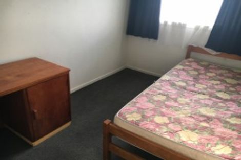 Photo of property in 8/3 Tralee Place, Hillcrest, Hamilton, 3216