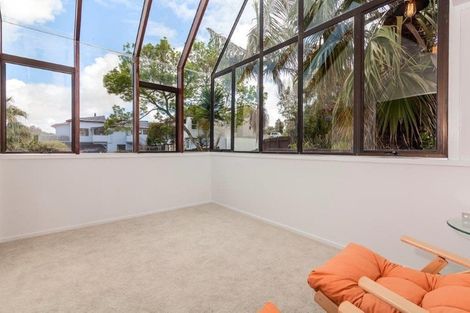 Photo of property in 2 George Laurenson Lane, Mount Roskill, Auckland, 1041