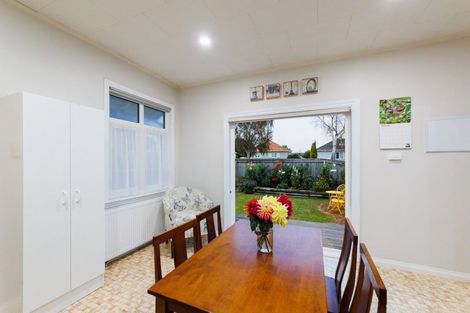 Photo of property in 51 Knowles Street, Terrace End, Palmerston North, 4410