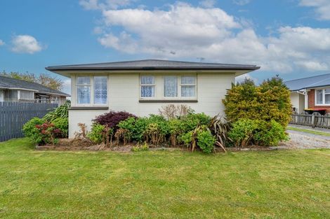 Photo of property in 17 Sword Street, Gore, 9710