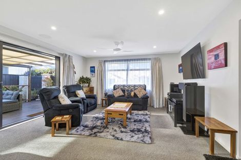 Photo of property in 6 Highgate Drive, Rangiora, 7400
