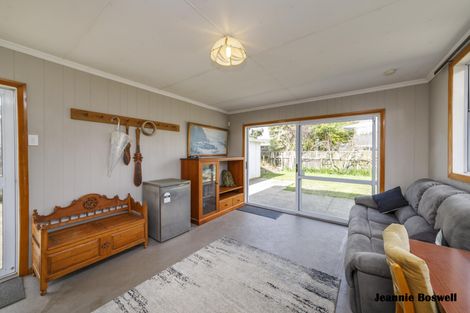 Photo of property in 28 Henare Street, West End, Palmerston North, 4412