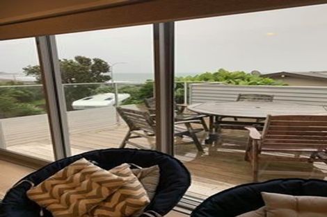 Photo of property in 20 Messenger Terrace, Oakura, 4314