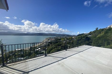 Photo of property in 32 Newport Terrace, Seatoun, Wellington, 6022
