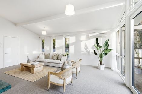 Photo of property in 6 Camelot Street, Ilam, Christchurch, 8041