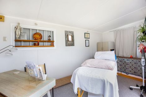 Photo of property in 50 Dimock Street, Titahi Bay, Porirua, 5022