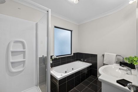 Photo of property in 1 Motiti Road, Papamoa Beach, Papamoa, 3118