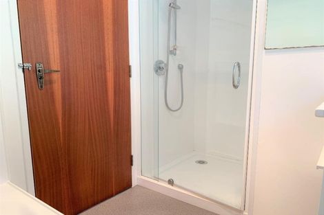 Photo of property in 30 Deller Grove, Silverstream, Upper Hutt, 5019