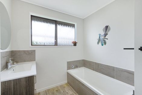 Photo of property in 36 Sylvania Drive, Matua, Tauranga, 3110