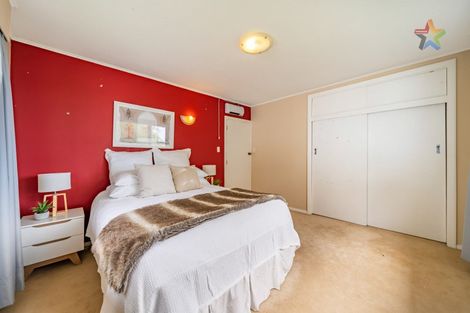 Photo of property in 27 Magnolia Grove, Maungaraki, Lower Hutt, 5010