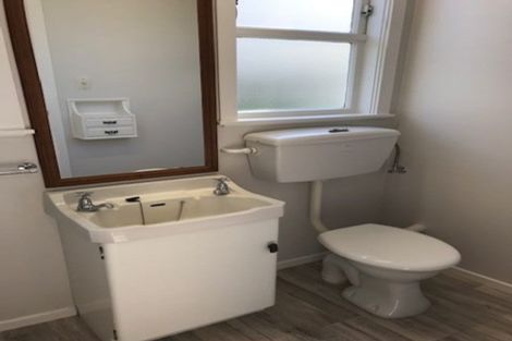 Photo of property in 27 Hautana Square, Woburn, Lower Hutt, 5010